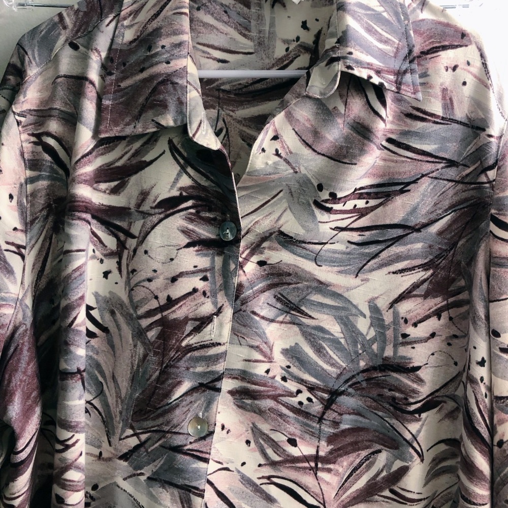 Stylish Leaf Print Button-Down Shirt - image 3